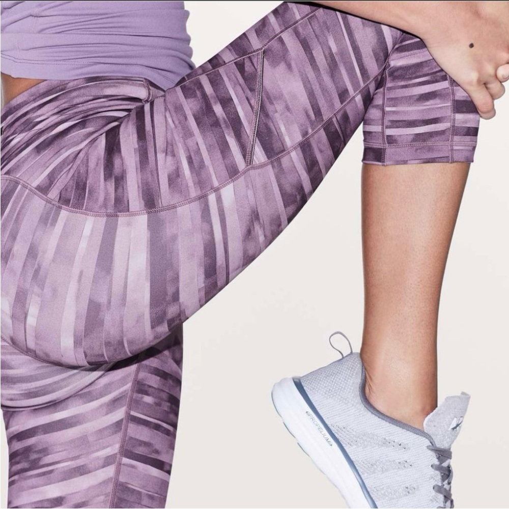 Lululemon sz 8 Speed Up Crop *21" Shadowed Smoked Mullberry